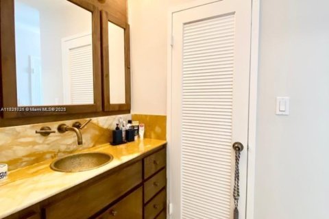 Copropriété à vendre à Miami Beach, Floride: 1 chambre, 80.36 m2 № 1934323 - photo 9