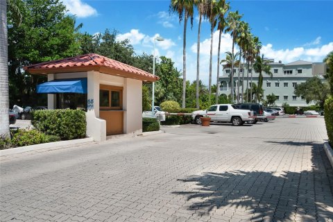 Condo in Key Biscayne, Florida, 1 bedroom  № 1714197 - photo 2