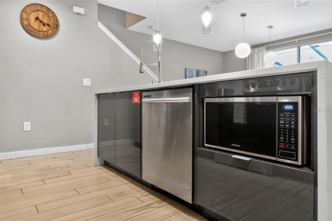 Купить таунхаус в Киссимми, Флорида 7 комнат, 162.76м2, № 2214852 - фото 14