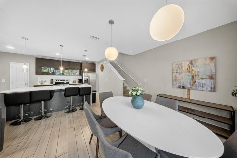 Купить таунхаус в Киссимми, Флорида 7 комнат, 162.76м2, № 2214852 - фото 19