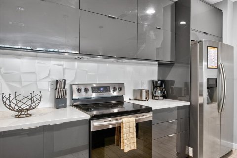 Купить таунхаус в Киссимми, Флорида 7 комнат, 162.76м2, № 2214852 - фото 22