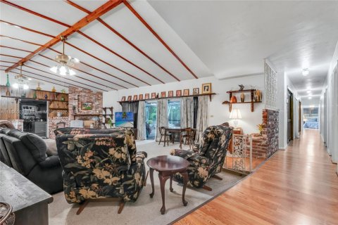 House in Miami, Florida 5 bedrooms, 268.49 sq.m. № 1874844 - photo 4