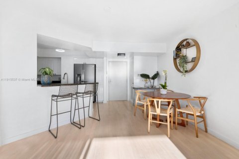 Снять в аренду кондоминиум в Майами-Бич, Флорида 2 спальни, 104.98м2, № 2034942 - фото 11