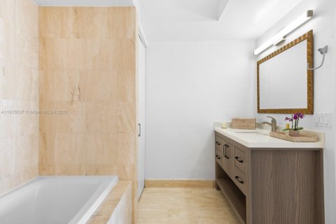 Снять в аренду кондоминиум в Майами-Бич, Флорида 2 спальни, 104.98м2, № 2034942 - фото 20