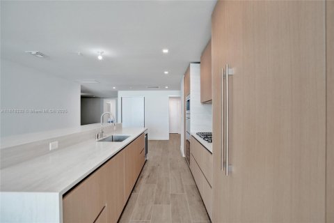 Condominio en alquiler en Pompano Beach, Florida, 3 dormitorios № 1927116 - foto 10