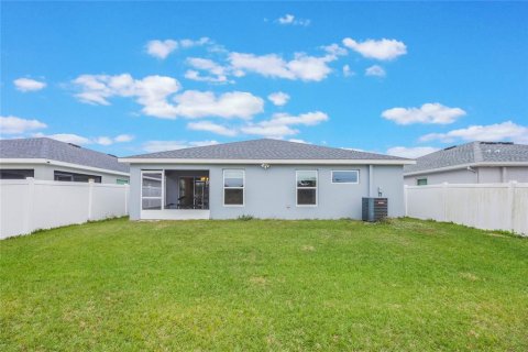 House in Davenport, Florida 4 bedrooms, 157.75 sq.m. № 1802068 - photo 22