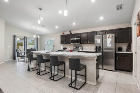 House in Davenport, Florida 4 bedrooms, 157.75 sq.m. № 1802068 - photo 7