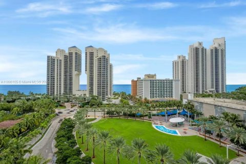 Condominio en venta en Sunny Isles Beach, Florida, 1 dormitorio, 93.37 m2 № 1943421 - foto 1
