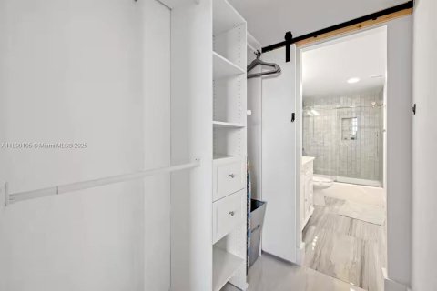 Condominio en venta en Sunny Isles Beach, Florida, 1 dormitorio, 93.37 m2 № 1943421 - foto 23
