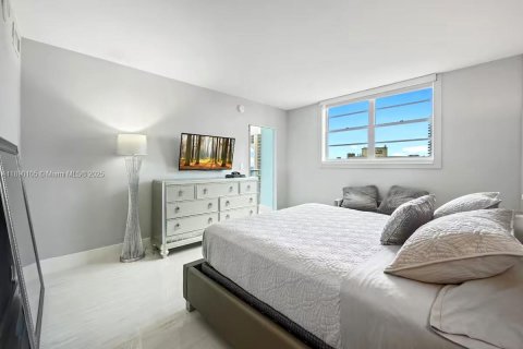 Condominio en venta en Sunny Isles Beach, Florida, 1 dormitorio, 93.37 m2 № 1943421 - foto 17