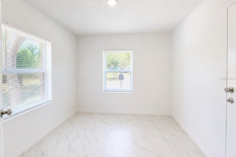 House in Clearwater, Florida 2 bedrooms, 76.64 sq.m. № 2212937 - photo 10