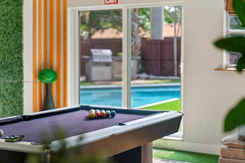 Casa en alquiler en Hollywood, Florida, 4 dormitorios, 198.9 m2 № 1978186 - foto 14