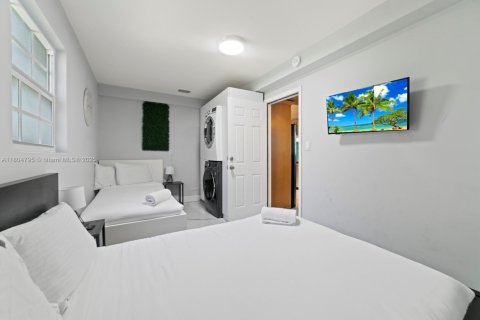 Casa en alquiler en Hollywood, Florida, 4 dormitorios, 198.9 m2 № 1978186 - foto 27