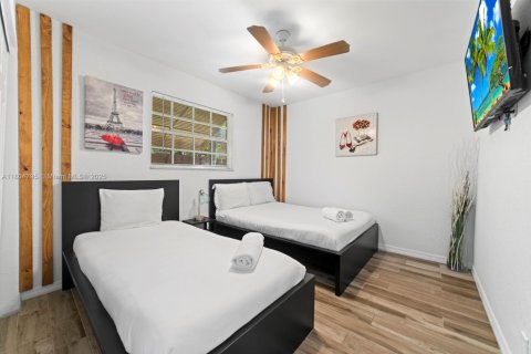 Casa en alquiler en Hollywood, Florida, 4 dormitorios, 198.9 m2 № 1978186 - foto 21