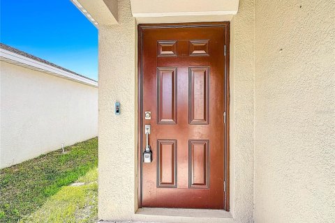 House in Bartow, Florida 4 bedrooms, 171.03 sq.m. № 2217028 - photo 3