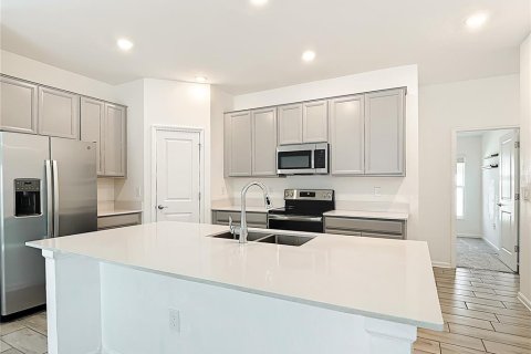 House in Bartow, Florida 4 bedrooms, 171.03 sq.m. № 2217028 - photo 8
