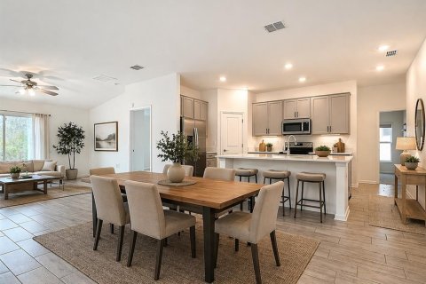 House in Bartow, Florida 4 bedrooms, 171.03 sq.m. № 2217028 - photo 5