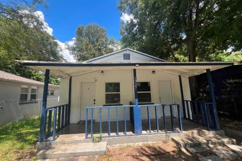 Commercial property in Ocala, Florida 4 bedrooms, 108.14 sq.m. № 2220573