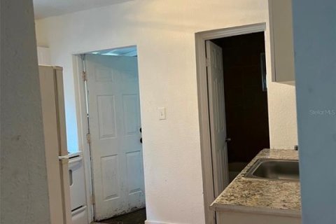 Commercial property in Ocala, Florida 4 bedrooms, 108.14 sq.m. № 2220573 - photo 15