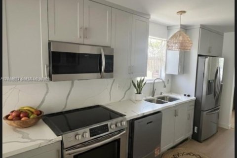 Villa ou maison à vendre à Miami, Floride: 3 chambres, 125.23 m2 № 2270874 - photo 6