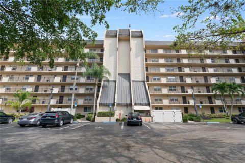 Copropriété à vendre à Davie, Floride: 2 chambres, 105.91 m2 № 2082284 - photo 2