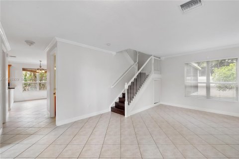 House in Miramar, Florida 4 bedrooms, 233 sq.m. № 2049525 - photo 4