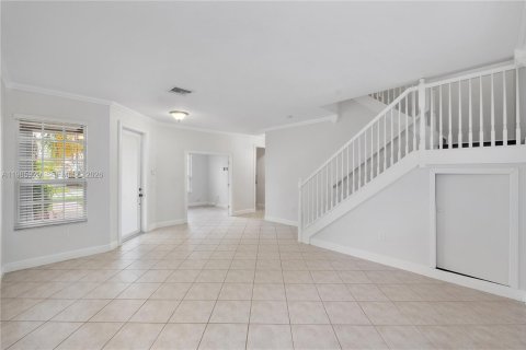 House in Miramar, Florida 4 bedrooms, 233 sq.m. № 2049525 - photo 3