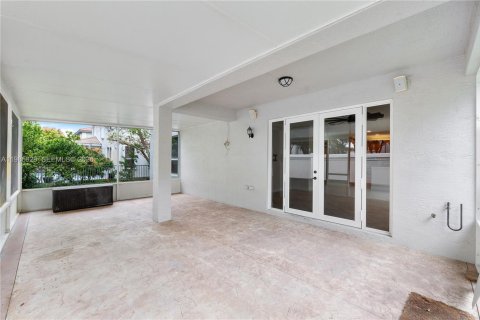 House in Miramar, Florida 4 bedrooms, 233 sq.m. № 2049525 - photo 30