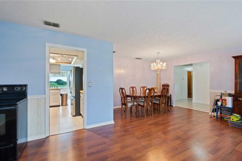 Casa en venta en Dade City, Florida, 3 dormitorios, 183.11 m2 № 1201715 - foto 10