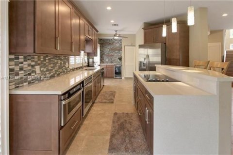 Condominio en venta en Coral Springs, Florida, 4 dormitorios, 216.83 m2 № 2417533 - foto 4