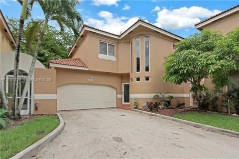 Condominio en venta en Coral Springs, Florida, 4 dormitorios, 216.83 m2 № 2417533 - foto 2