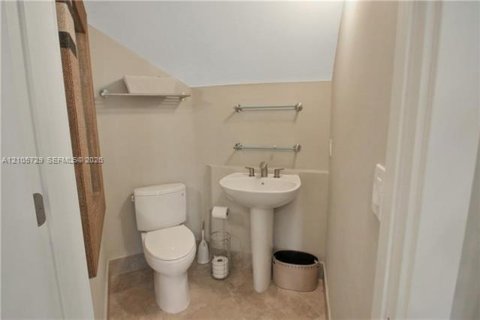Condominio en venta en Coral Springs, Florida, 4 dormitorios, 216.83 m2 № 2417533 - foto 15
