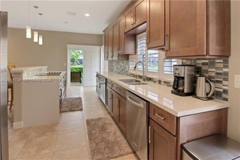 Condominio en venta en Coral Springs, Florida, 4 dormitorios, 216.83 m2 № 2417533 - foto 7