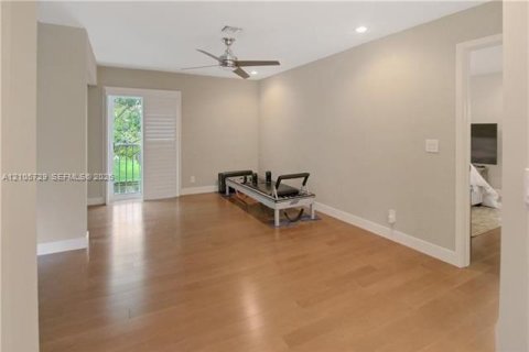 Condominio en venta en Coral Springs, Florida, 4 dormitorios, 216.83 m2 № 2417533 - foto 17
