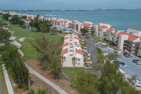 Condominio en venta en Saint Petersburg, Florida, 2 dormitorios, 89.19 m2 № 2112106 - foto 28