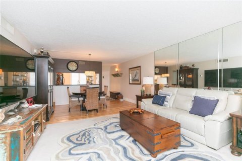 Condominio en venta en Saint Petersburg, Florida, 2 dormitorios, 89.19 m2 № 2112106 - foto 5