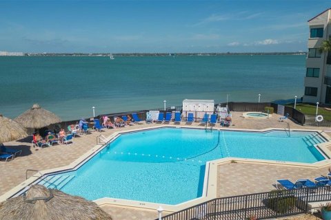 Condominio en venta en Saint Petersburg, Florida, 2 dormitorios, 89.19 m2 № 2112106 - foto 3