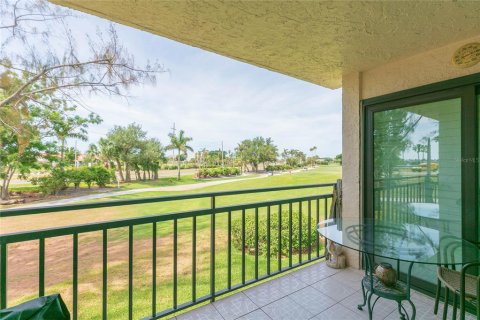Condominio en venta en Saint Petersburg, Florida, 2 dormitorios, 89.19 m2 № 2112106 - foto 23