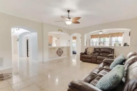 Villa ou maison à vendre à Astatula, Floride: 6 chambres, 390.19 m2 № 2323246 - photo 12