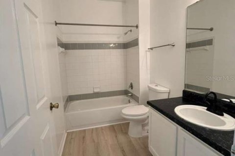 Condo in Orlando, Florida, 3 bedrooms  № 2198924 - photo 11