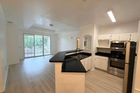 Condo in Orlando, Florida, 3 bedrooms  № 2198924 - photo 3