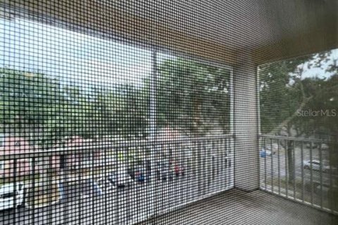 Condo in Orlando, Florida, 3 bedrooms  № 2198924 - photo 7