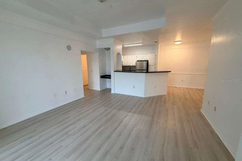 Condo in Orlando, Florida, 3 bedrooms  № 2198924 - photo 5