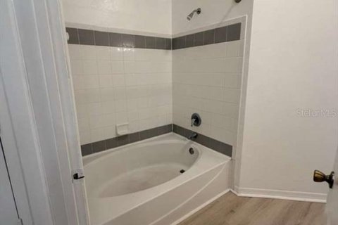 Condo in Orlando, Florida, 3 bedrooms  № 2198924 - photo 17