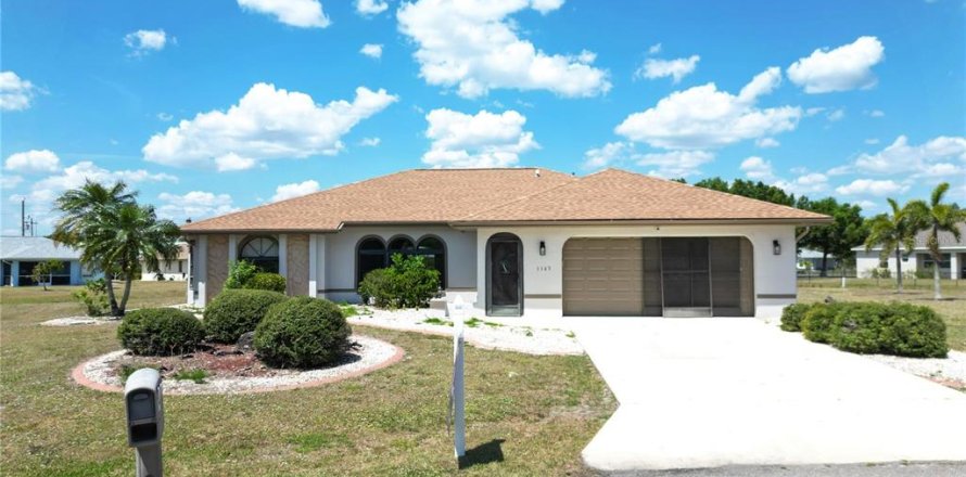 Casa en Punta Gorda, Florida 3 dormitorios, 148.64 m2 № 1724910