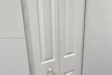 Adosado en venta en Homestead, Florida, 2 dormitorios, 113.71 m2 № 2000305 - foto 24