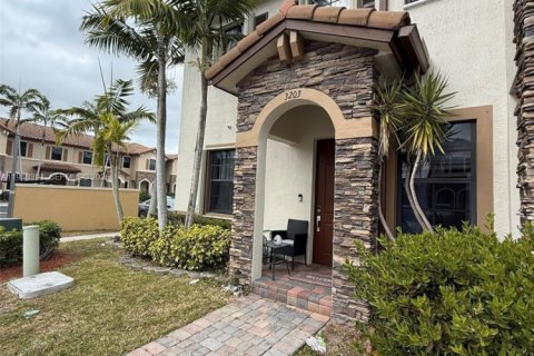 Adosado en venta en Homestead, Florida, 2 dormitorios, 113.71 m2 № 2000305 - foto 3
