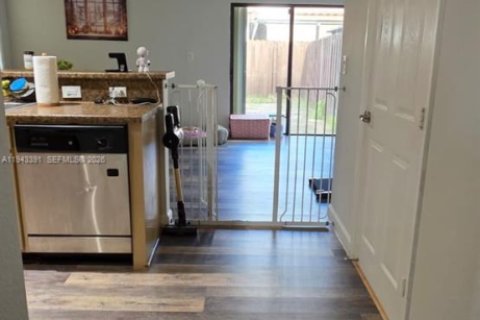 Adosado en venta en Homestead, Florida, 2 dormitorios, 113.71 m2 № 2000305 - foto 9