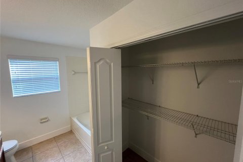 Townhouse in Orlando, Florida 3 bedrooms, 174.84 sq.m. № 2391221 - photo 26