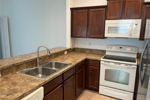 Townhouse in Orlando, Florida 3 bedrooms, 174.84 sq.m. № 2391221 - photo 4